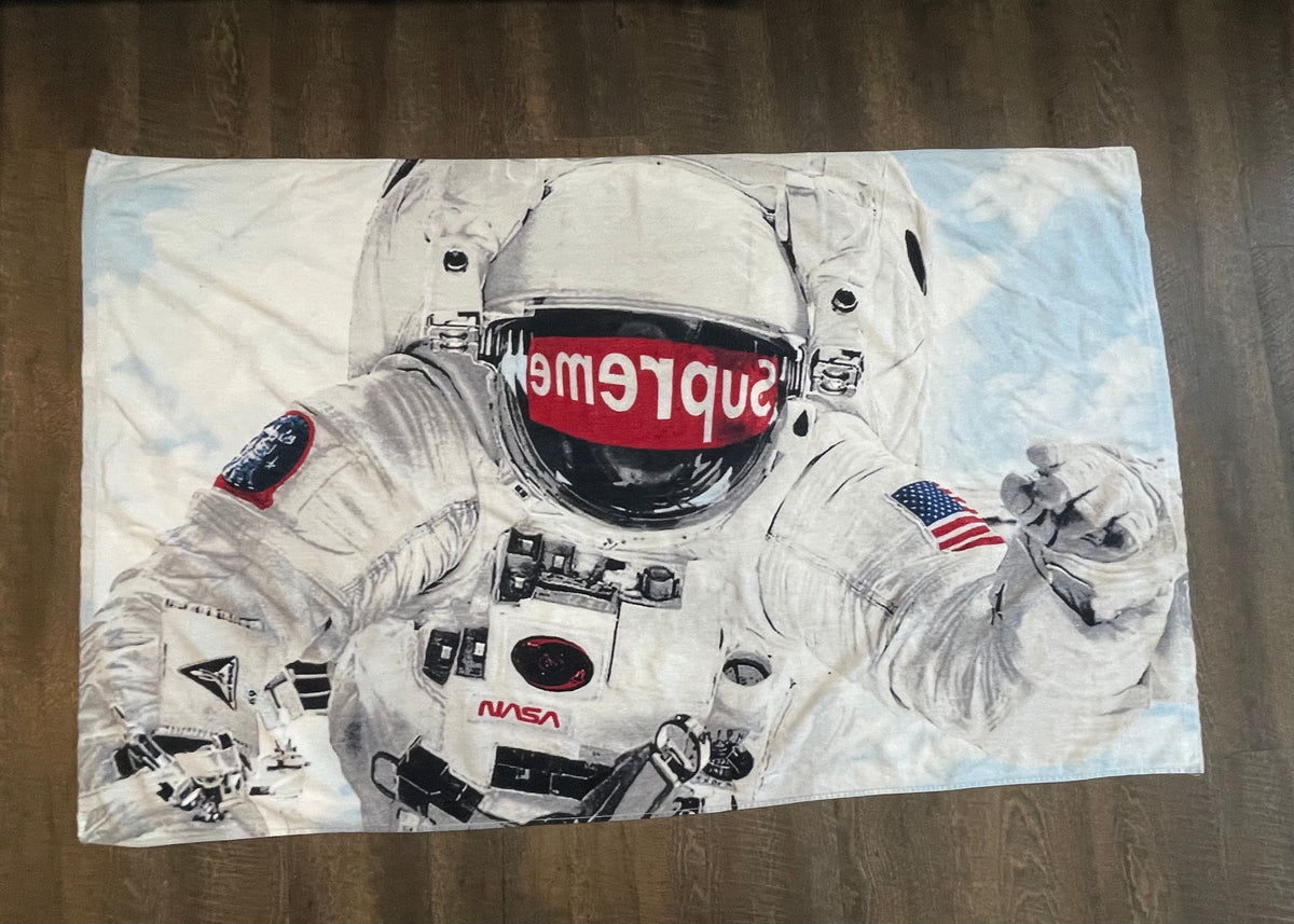 Supreme Astronaut Beach Towel – Senseless