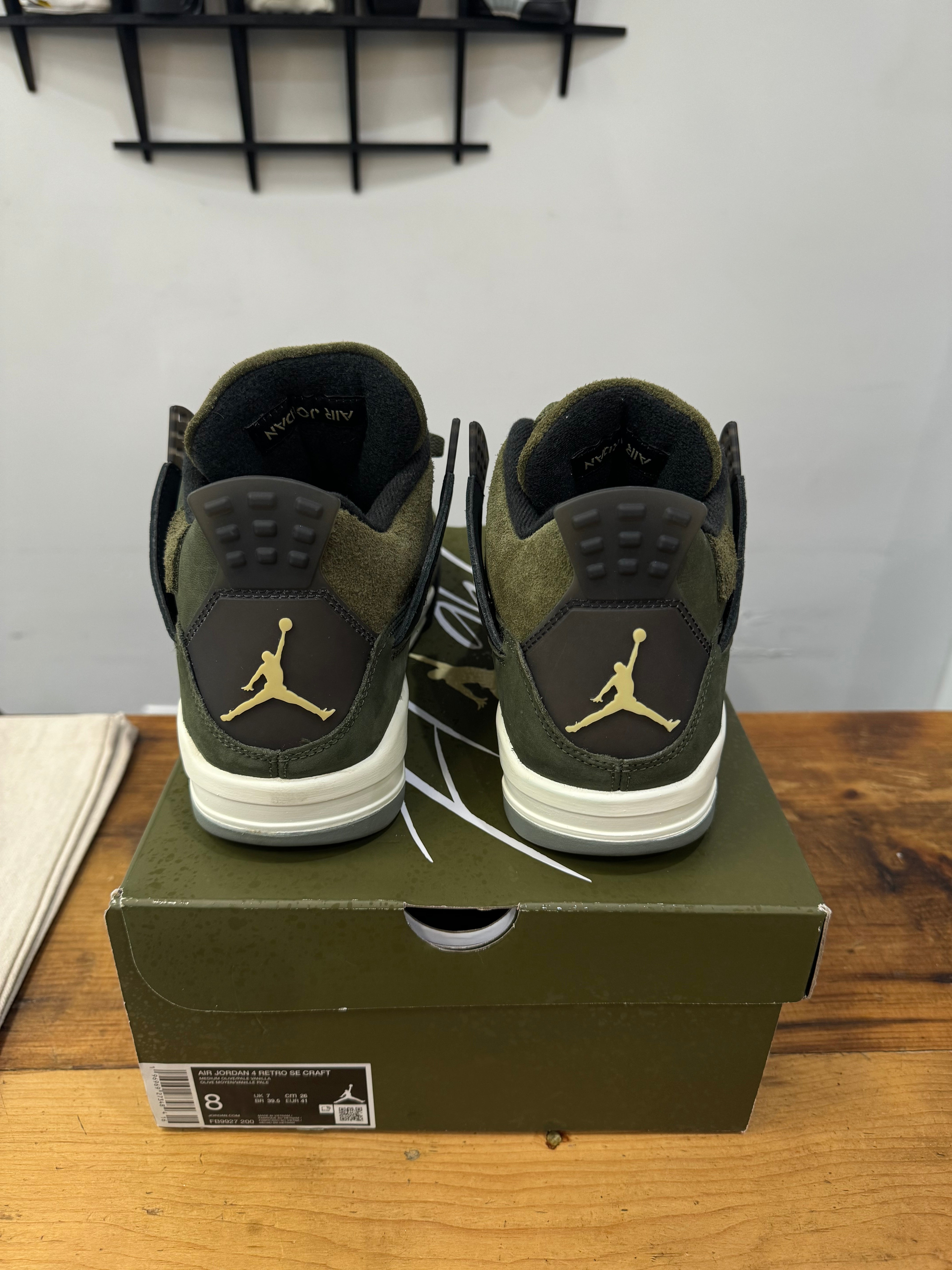 Air Jordan 4 “Craft Medium Olive” Size 8