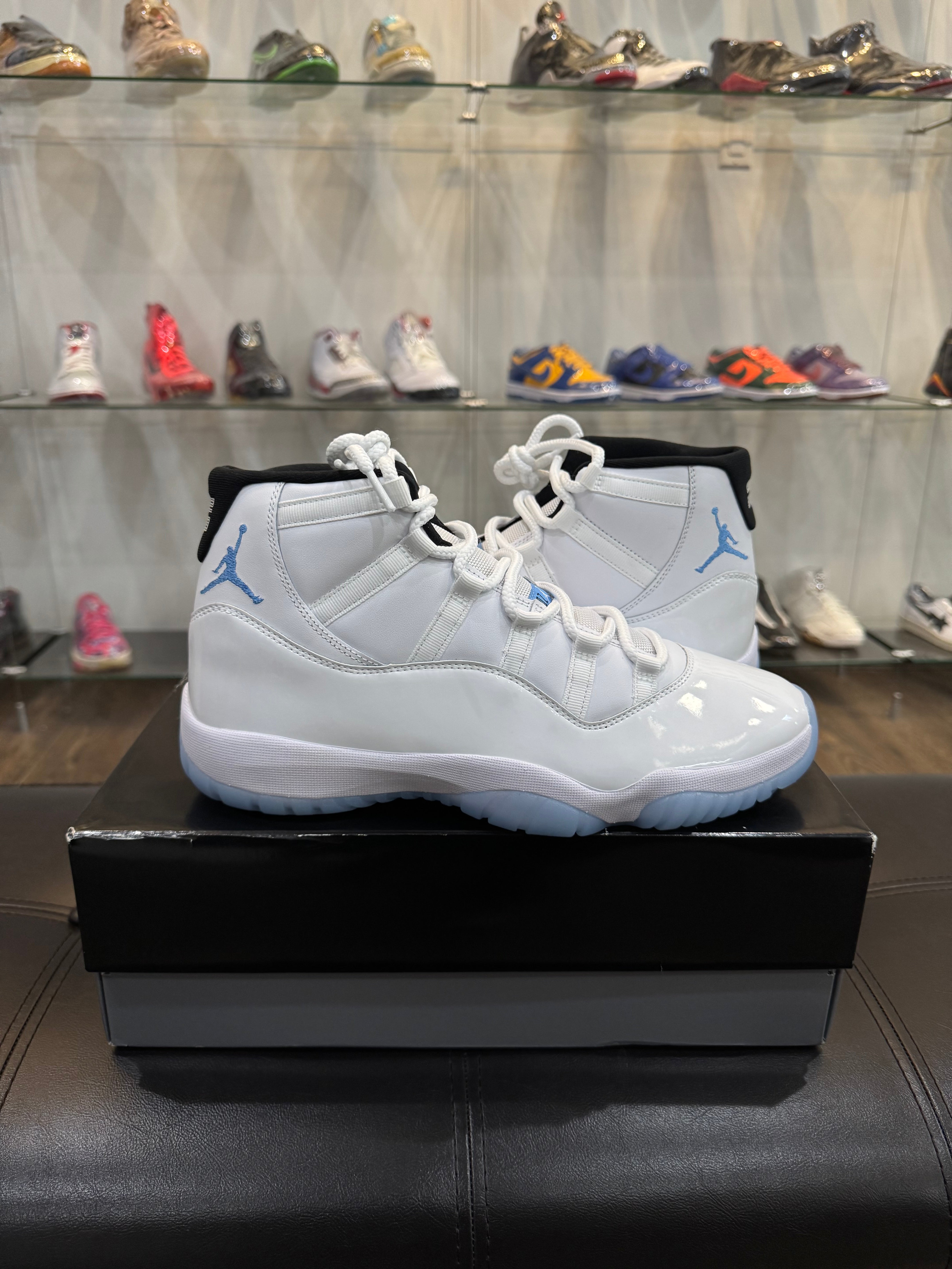 Air Jordan 11 Legend Blue / Size 11