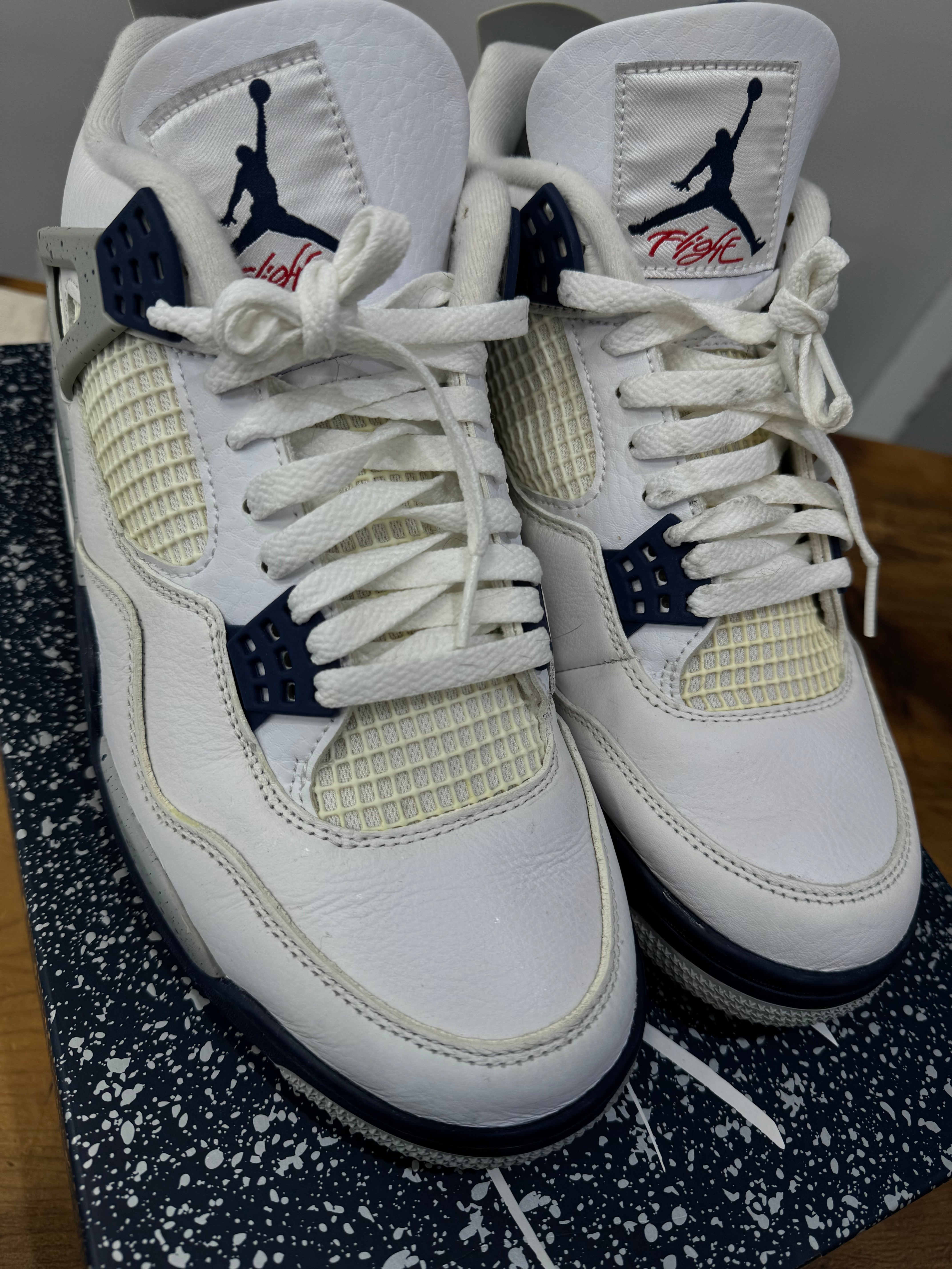 Air Jordan 4 “Midnight Navy” Size 10