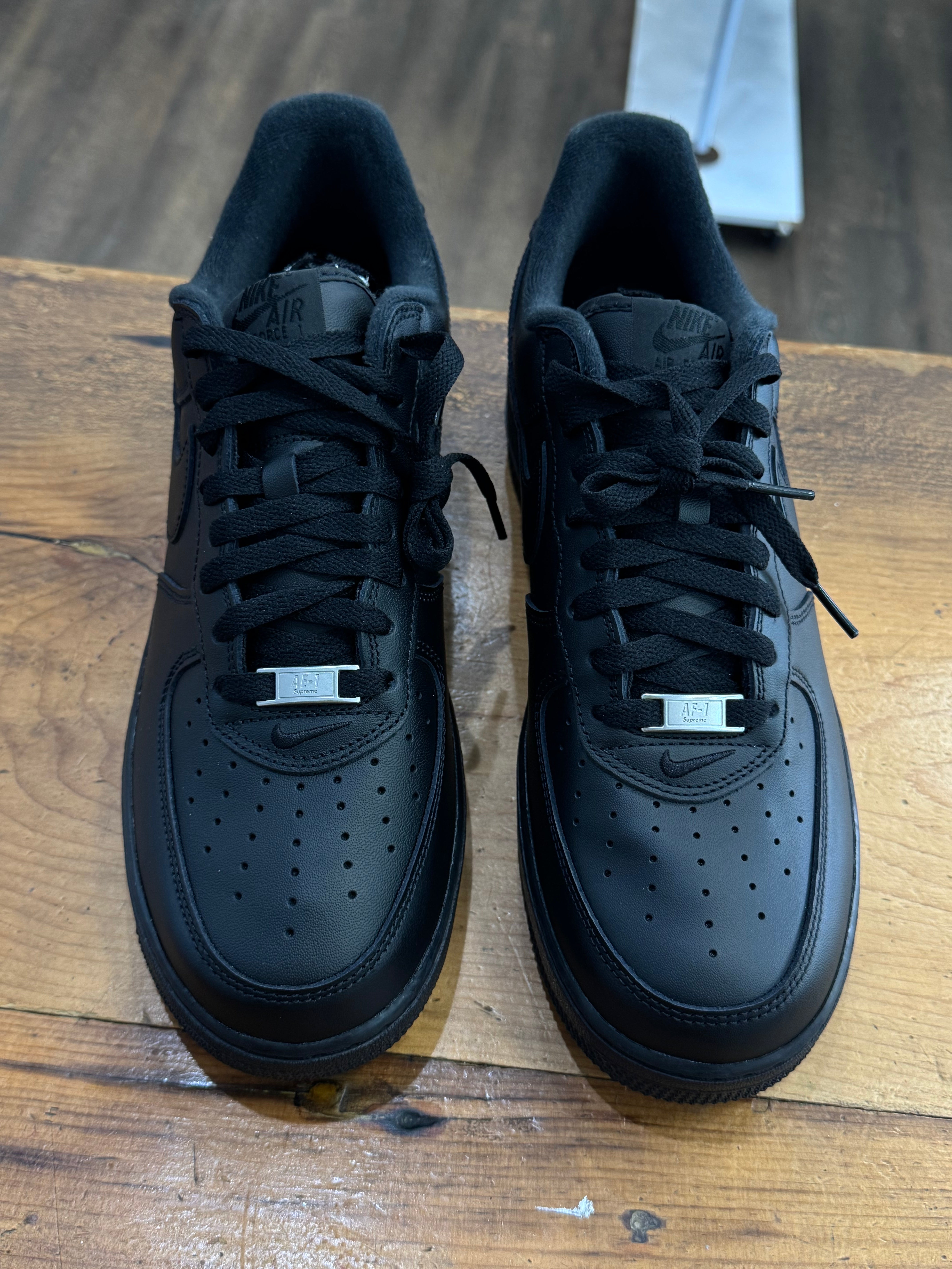 Nike AF1 Low (Supreme) Black (Size 10)