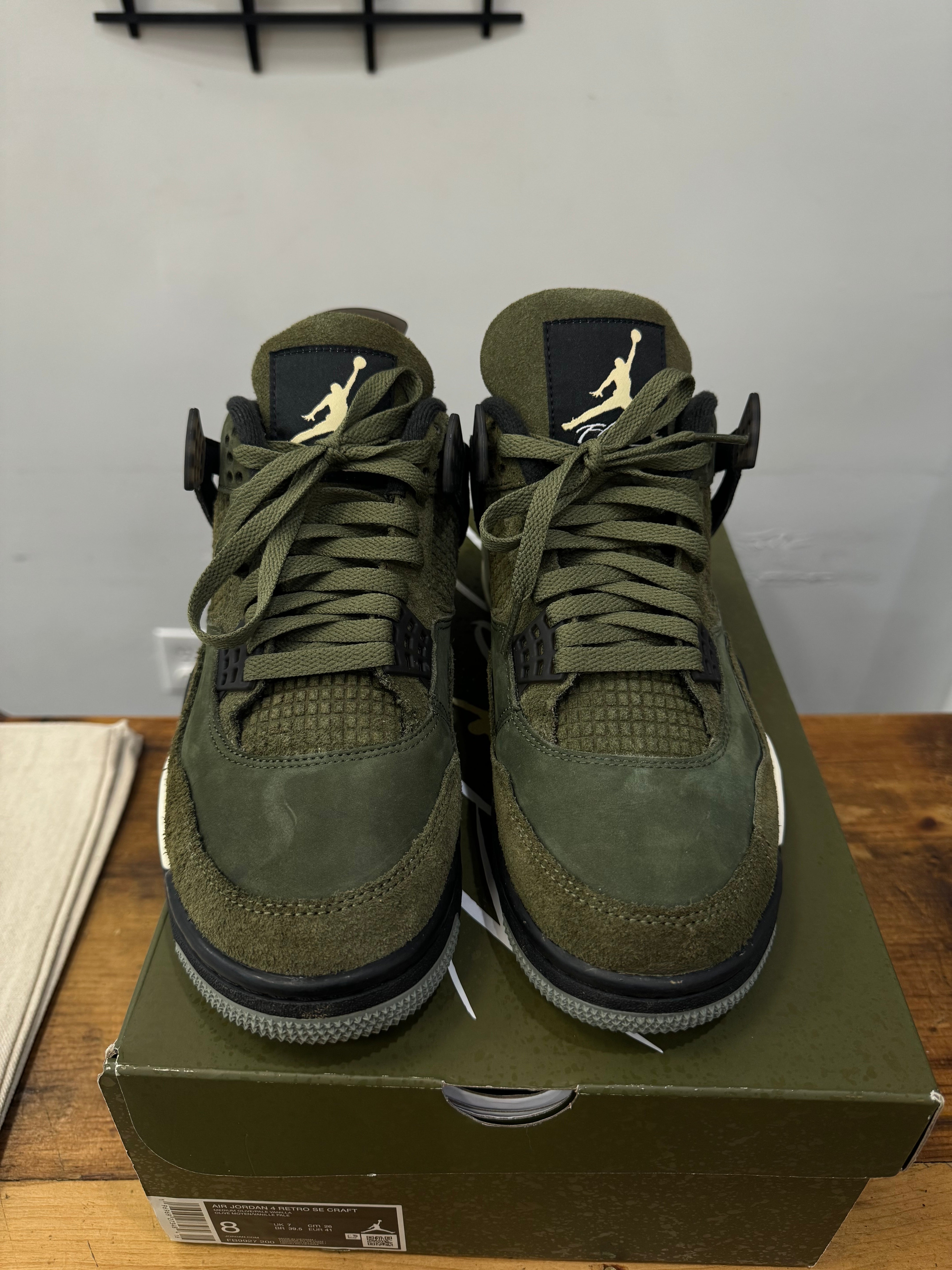 Air Jordan 4 “Craft Medium Olive” Size 8