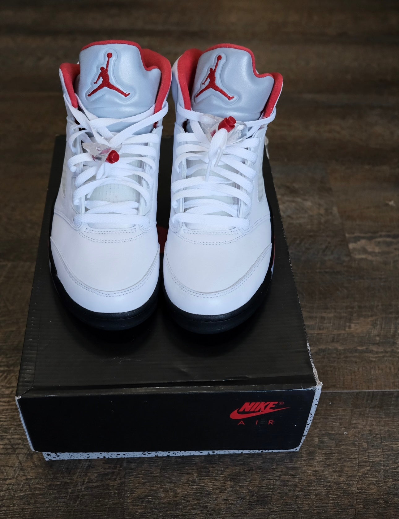Air Jordan 5 “Fire Red” Size 9