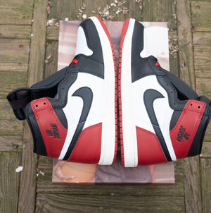 Air Jordan 1 Retro High OG (Black Toe Reimagined) Size 10