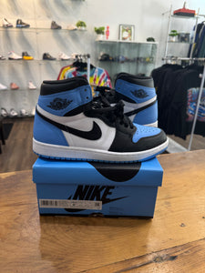 Air Jordan 1 Retro High OG (UNC Toe) size 9.5