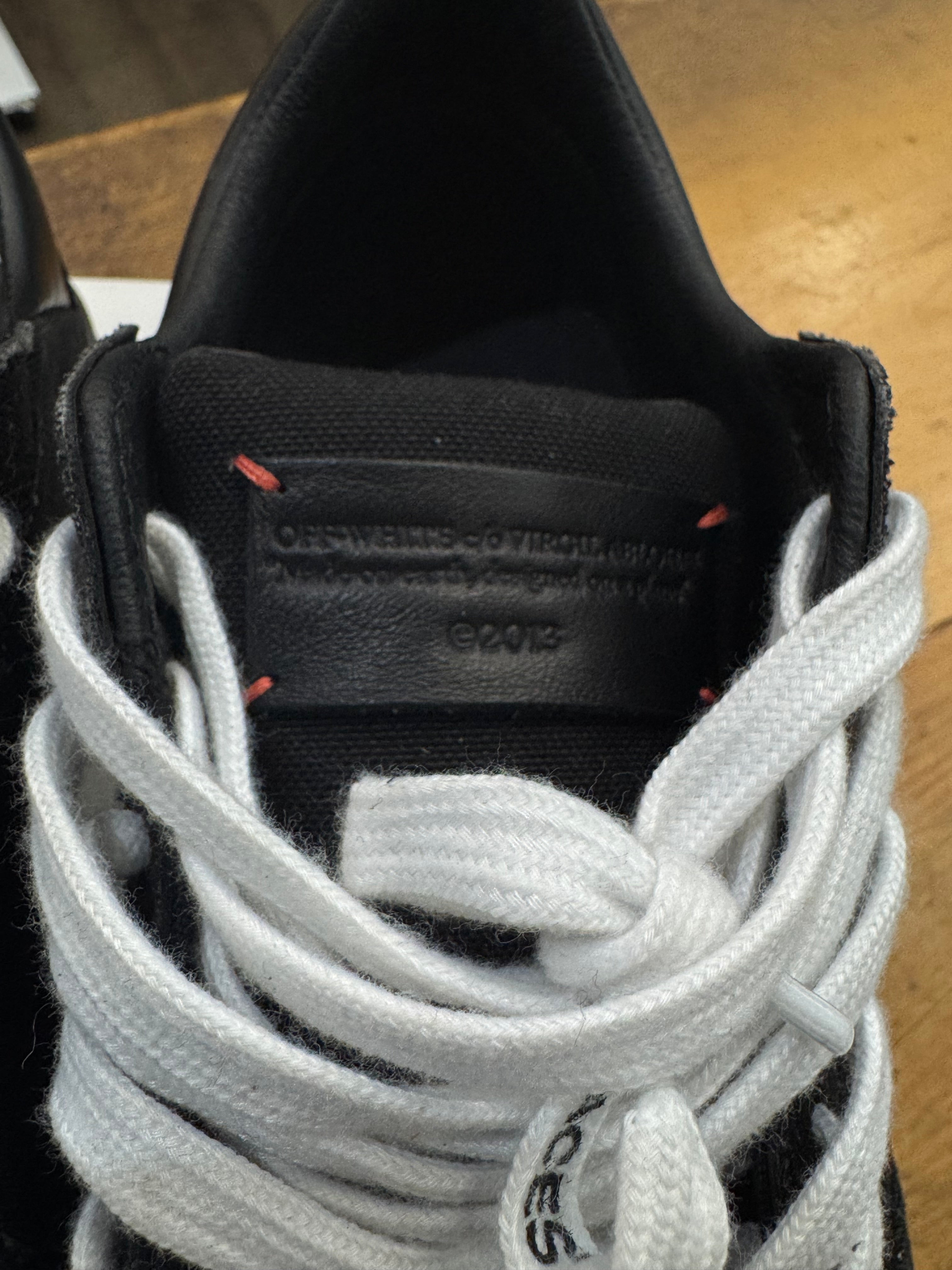 Off-white New Low Vulcanized (Size 37 EU)