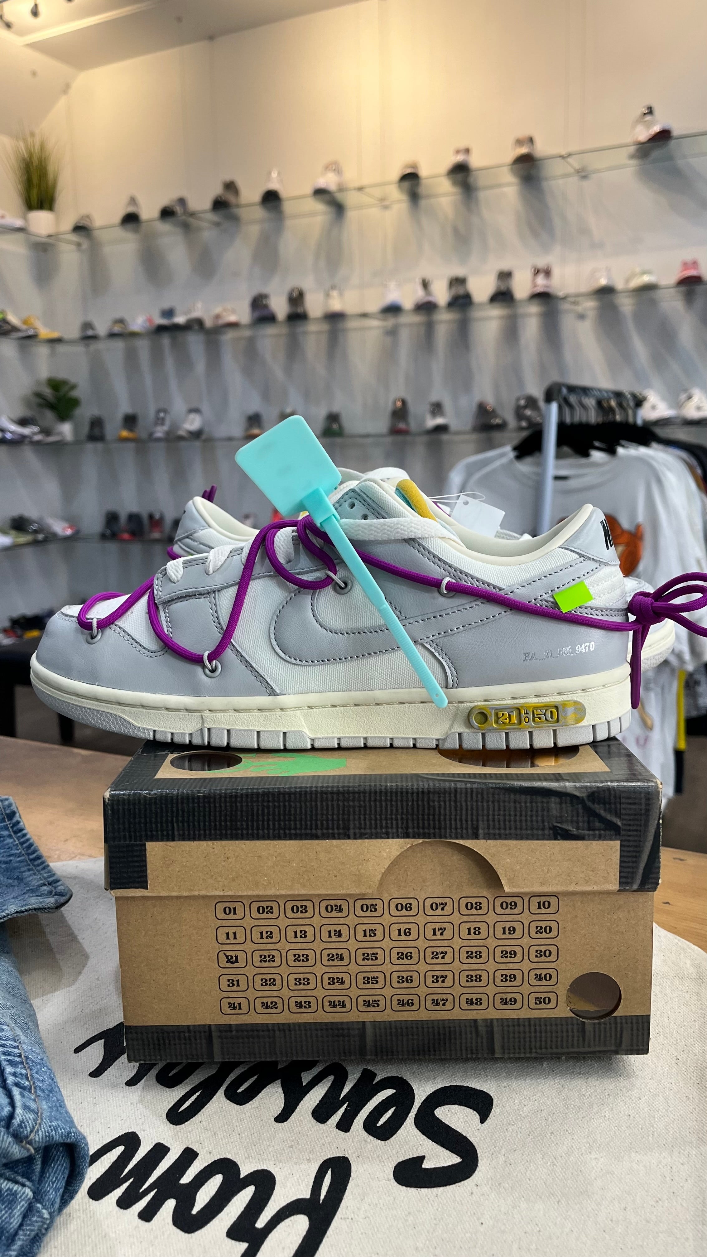 Nike Dunk Low x Off-white Lot 21 / Size 8.5