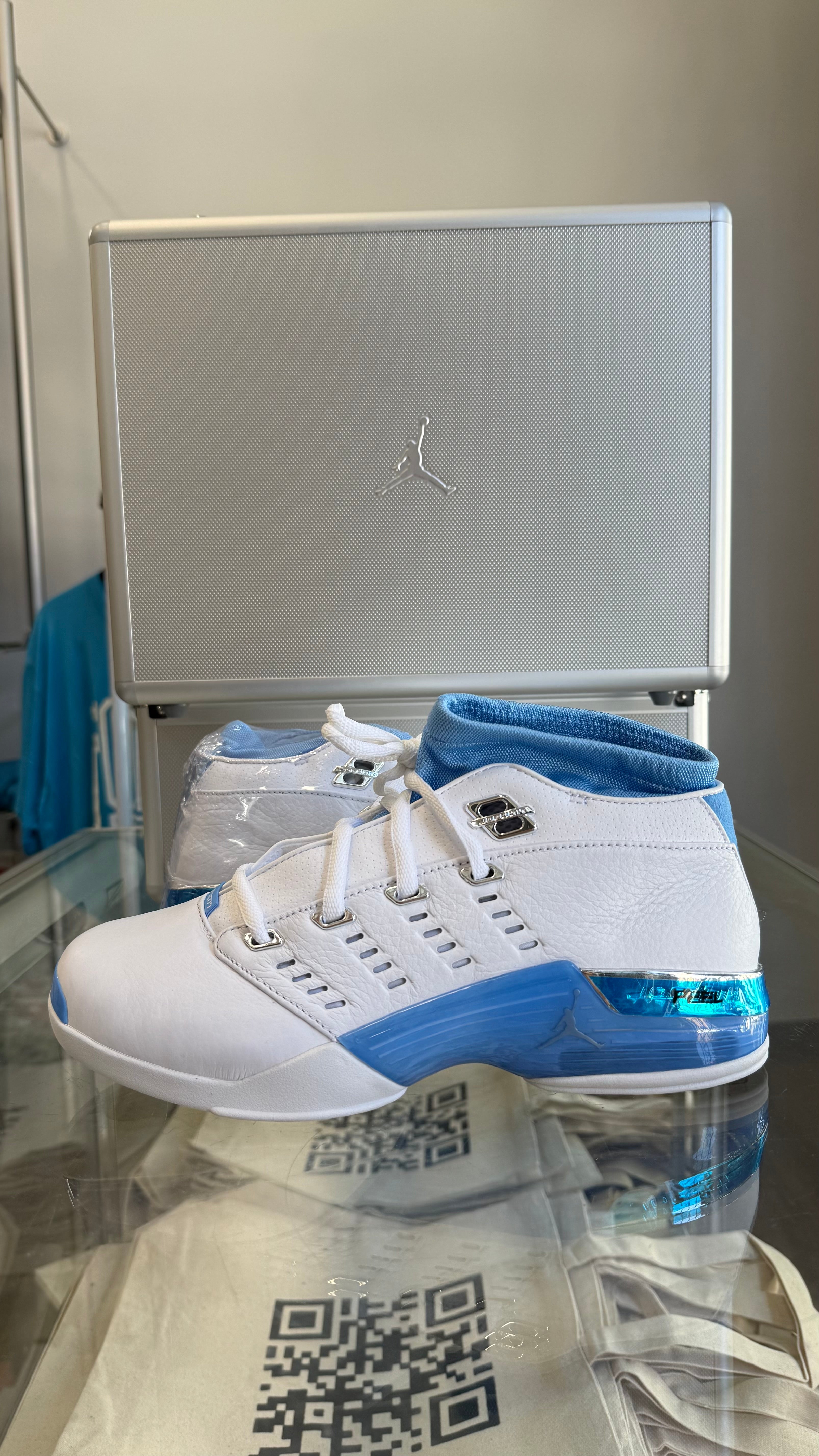 Air Jordan 17 (University Blue) Size 8.5