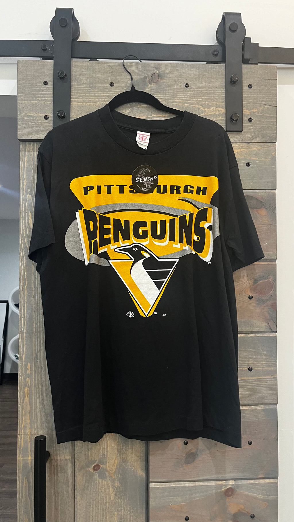 Pittsburgh Penguins tee