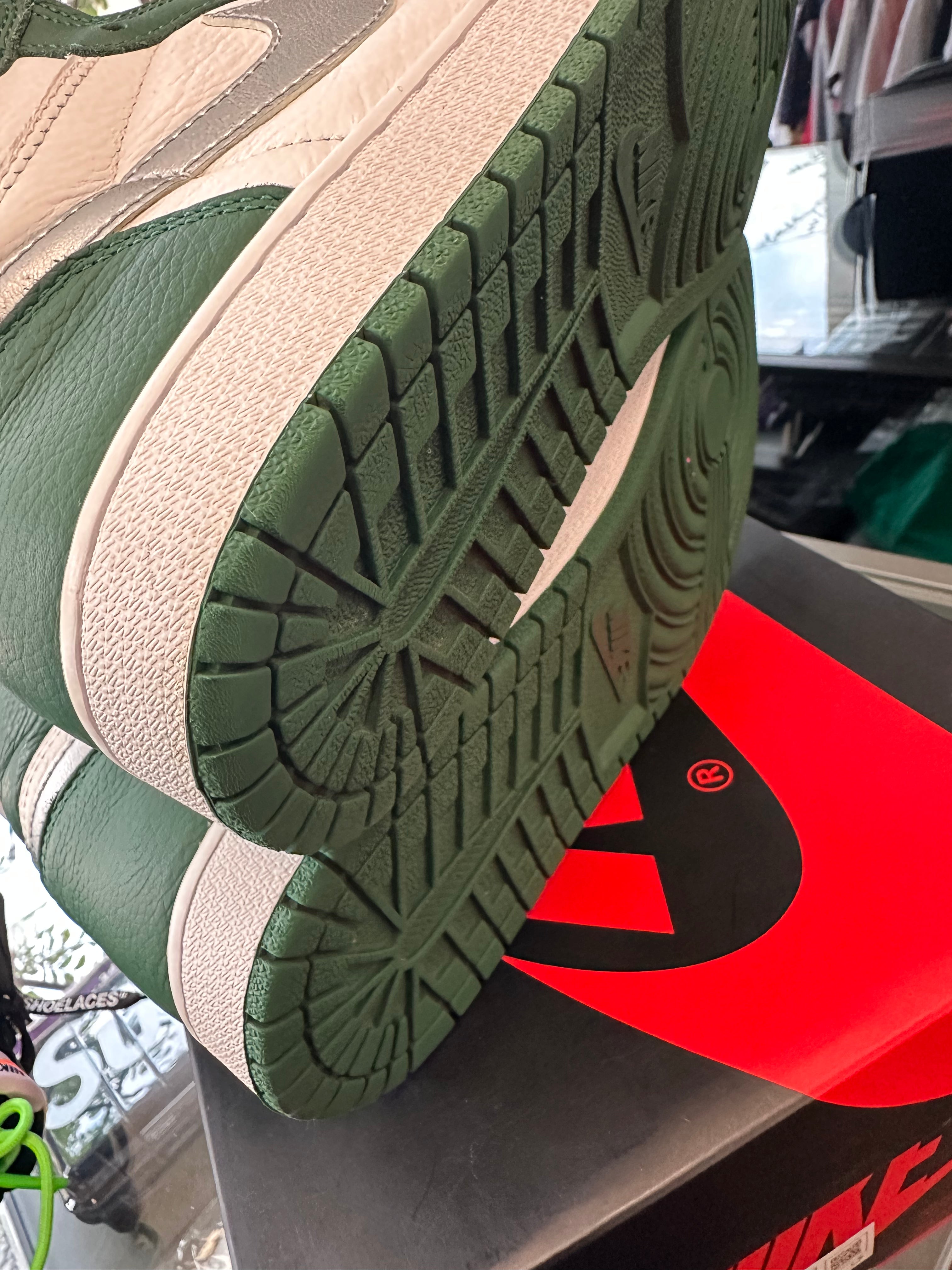 Air Jordan 1 High “Gorge Green” Size 9.5